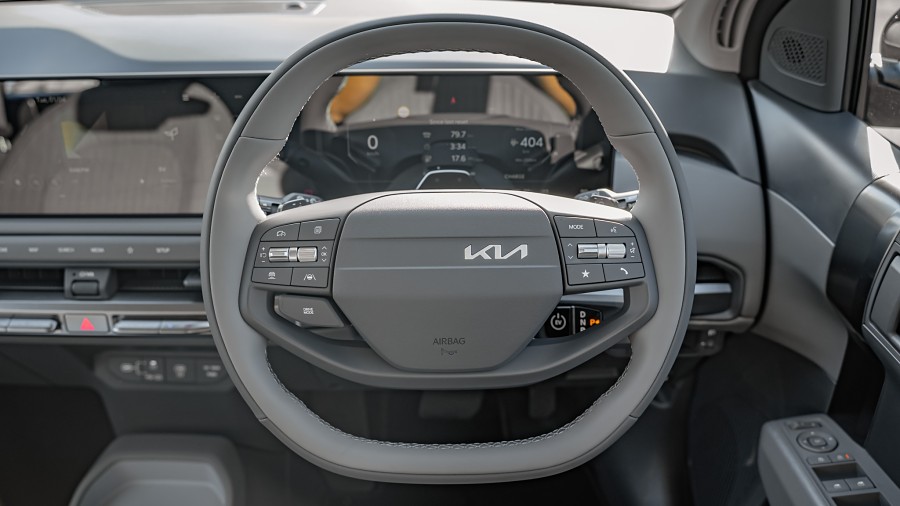2025 Kia EV3 11
