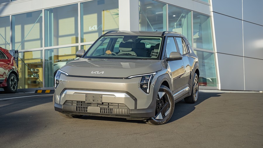 2025 Kia EV3 1