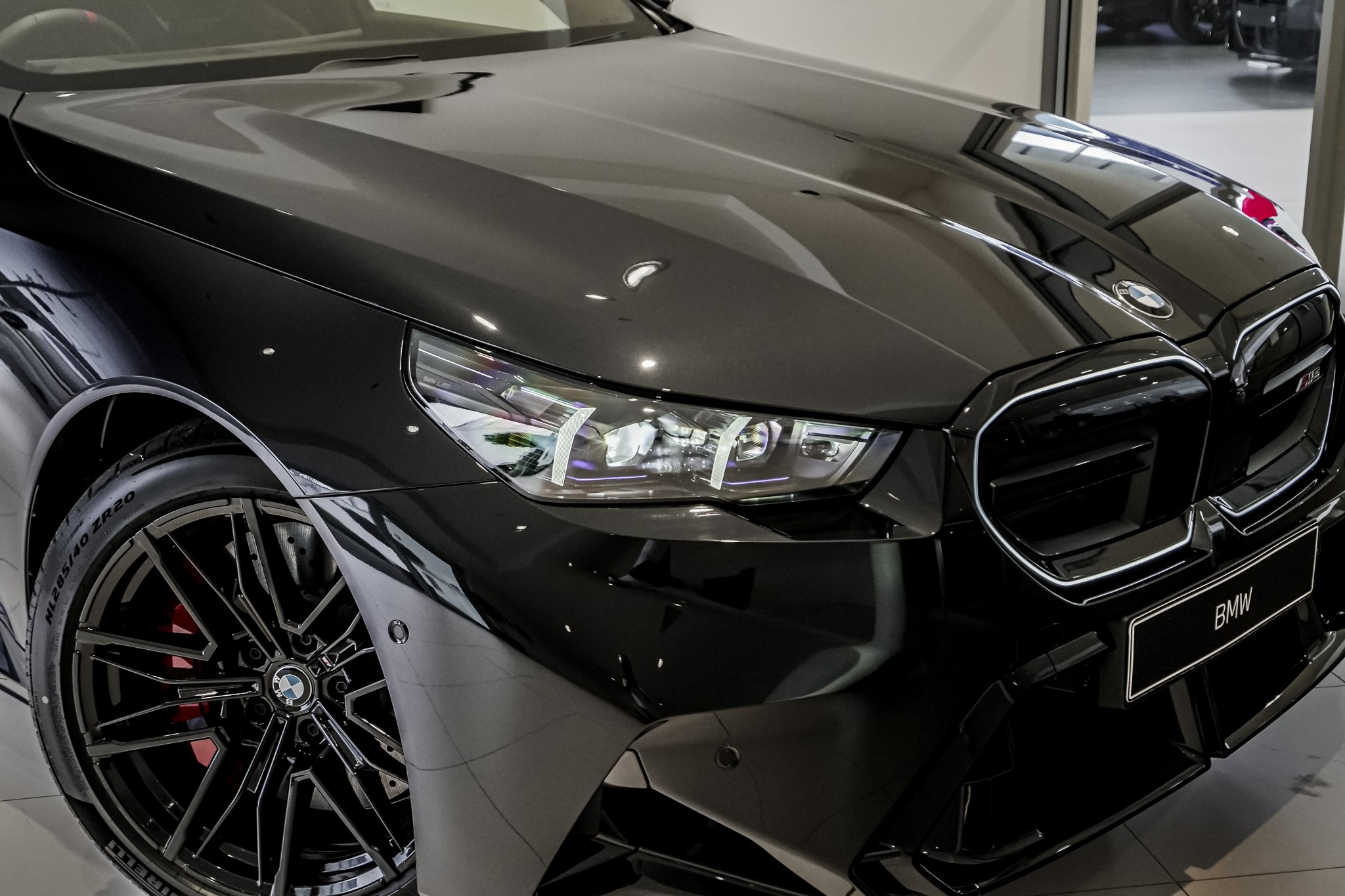 BMW M5 Sedan