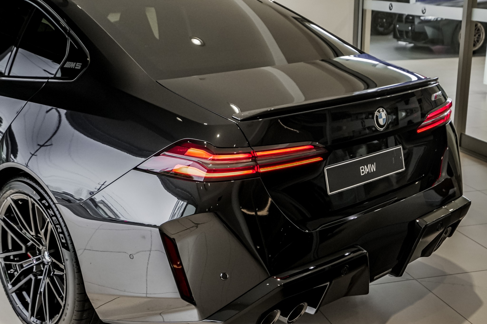 BMW M5 Sedan