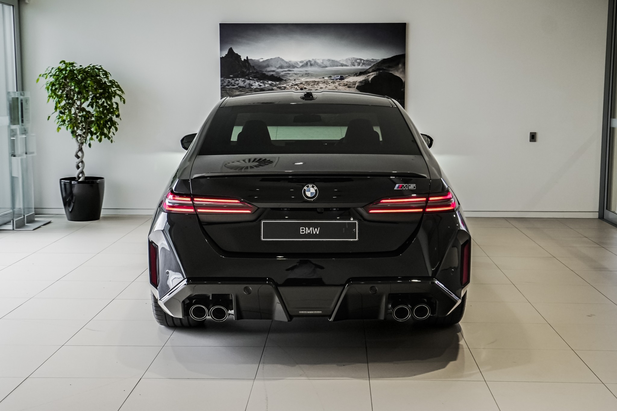 BMW M5 Sedan