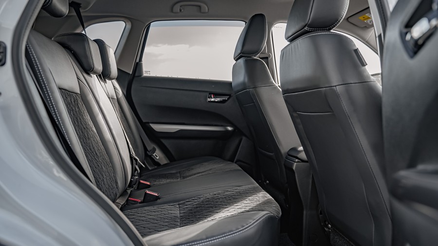 2025 Suzuki Vitara 17