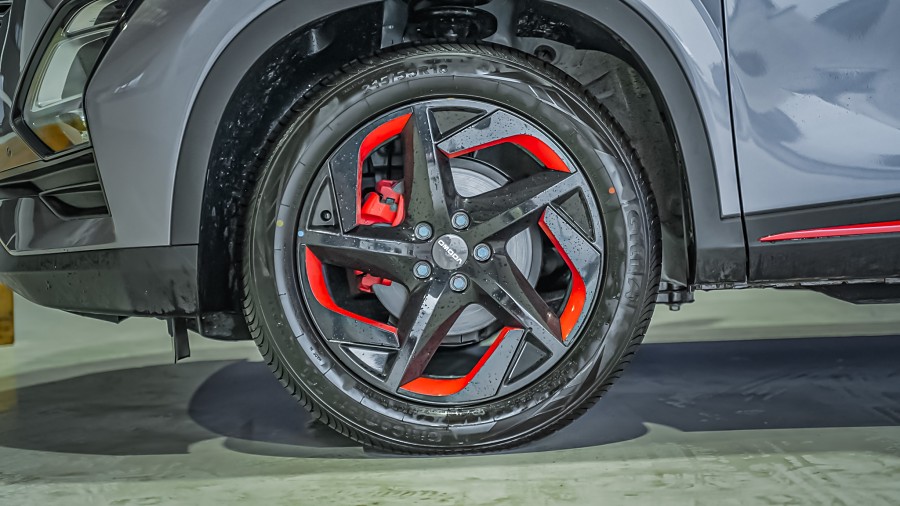 2025 OMODA C5 6