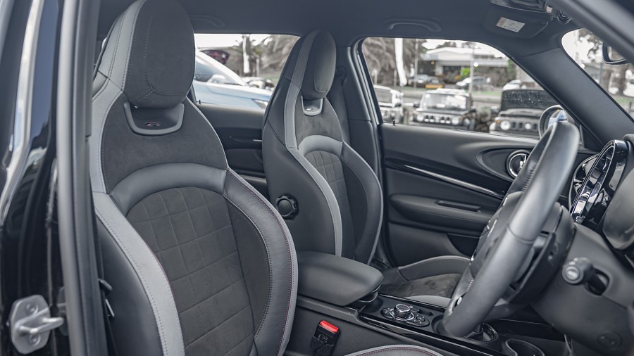 2021 MINI Clubman 8