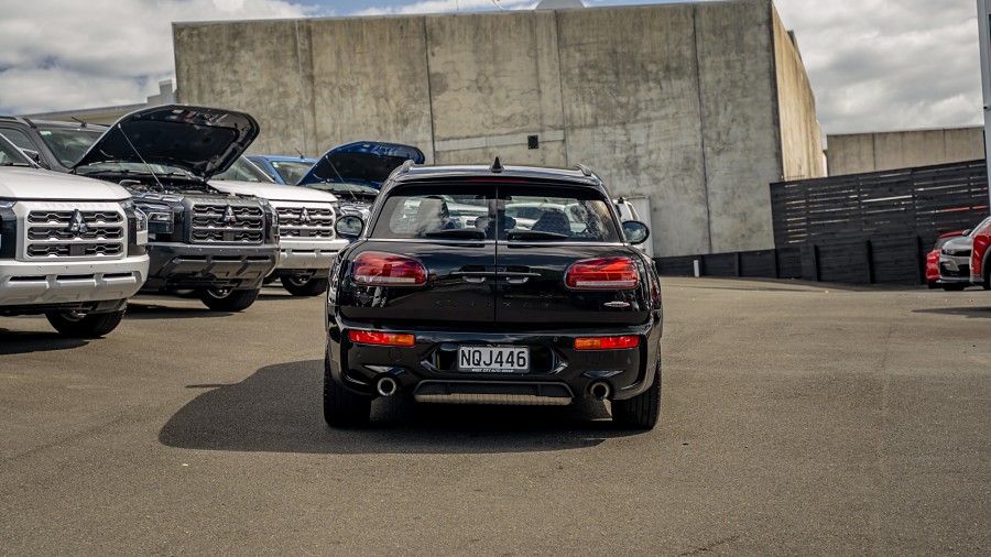 2021 MINI Clubman 4
