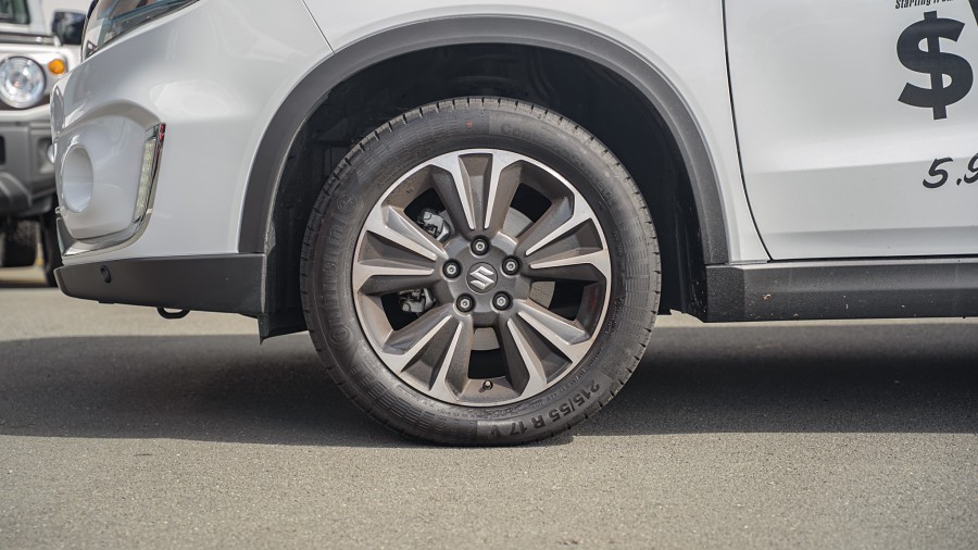 2025 Suzuki Vitara 6
