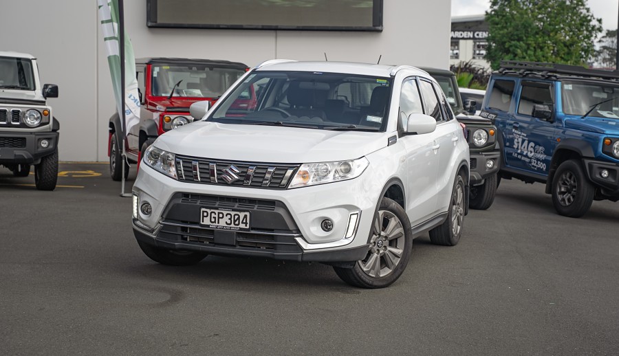2022 Suzuki Vitara 1
