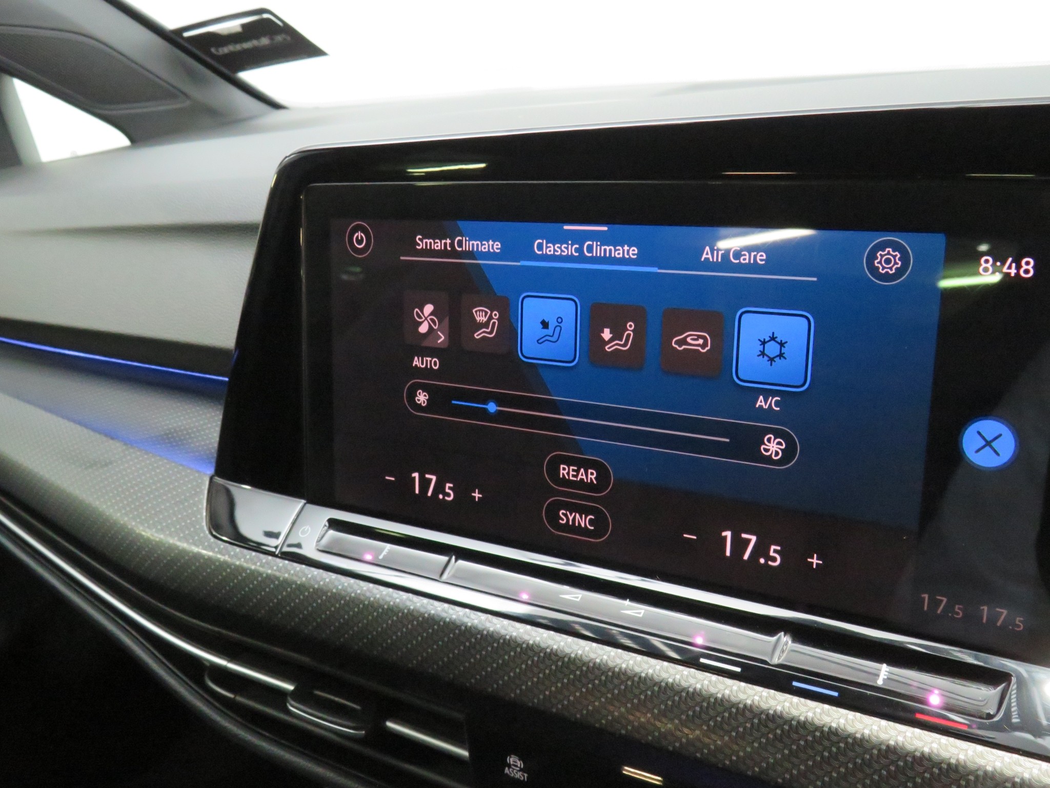 Volkswagen Golf TSI R-LINE