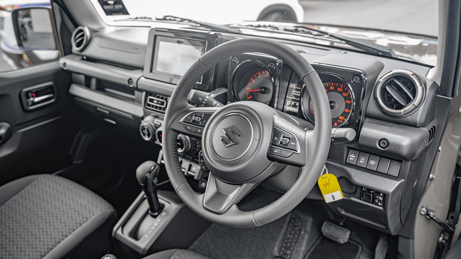 2025 Suzuki Jimny 9