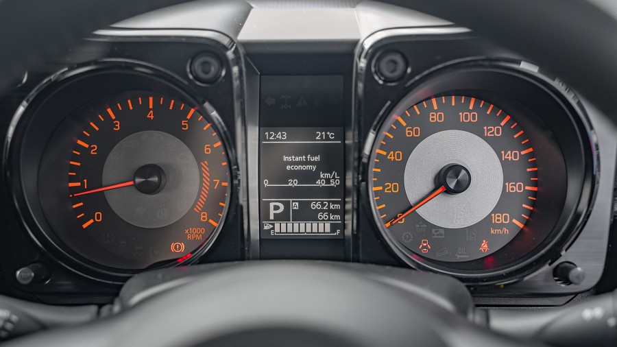 2025 Suzuki Jimny 12
