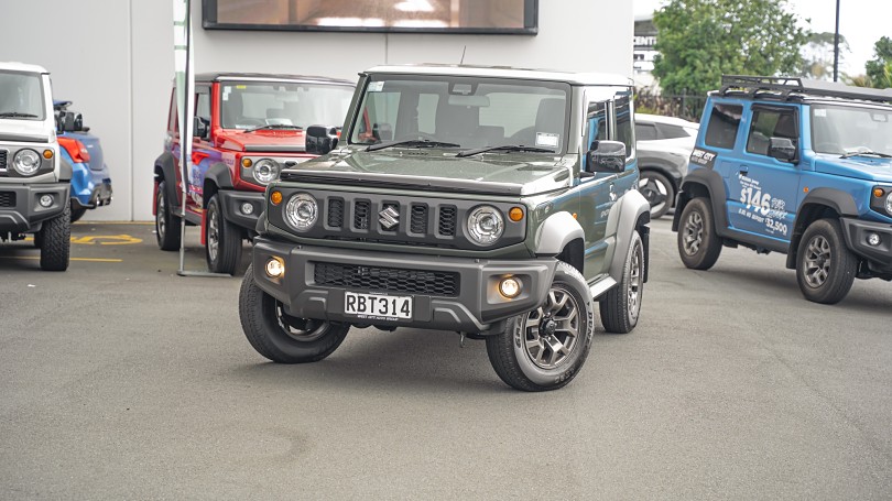 2025 Suzuki Jimny 1