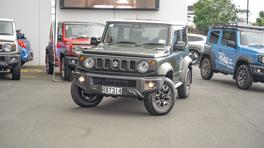 2025 Suzuki Jimny 1