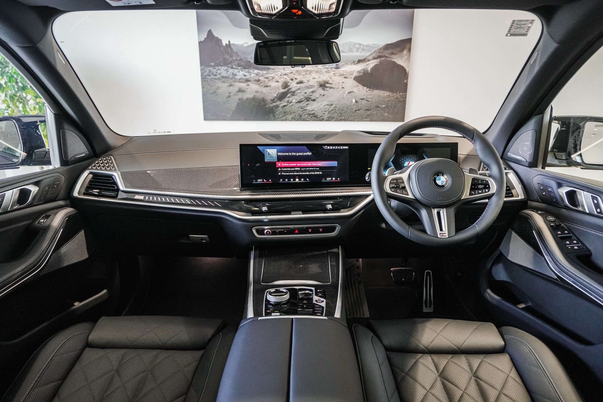 BMW X5 M60i