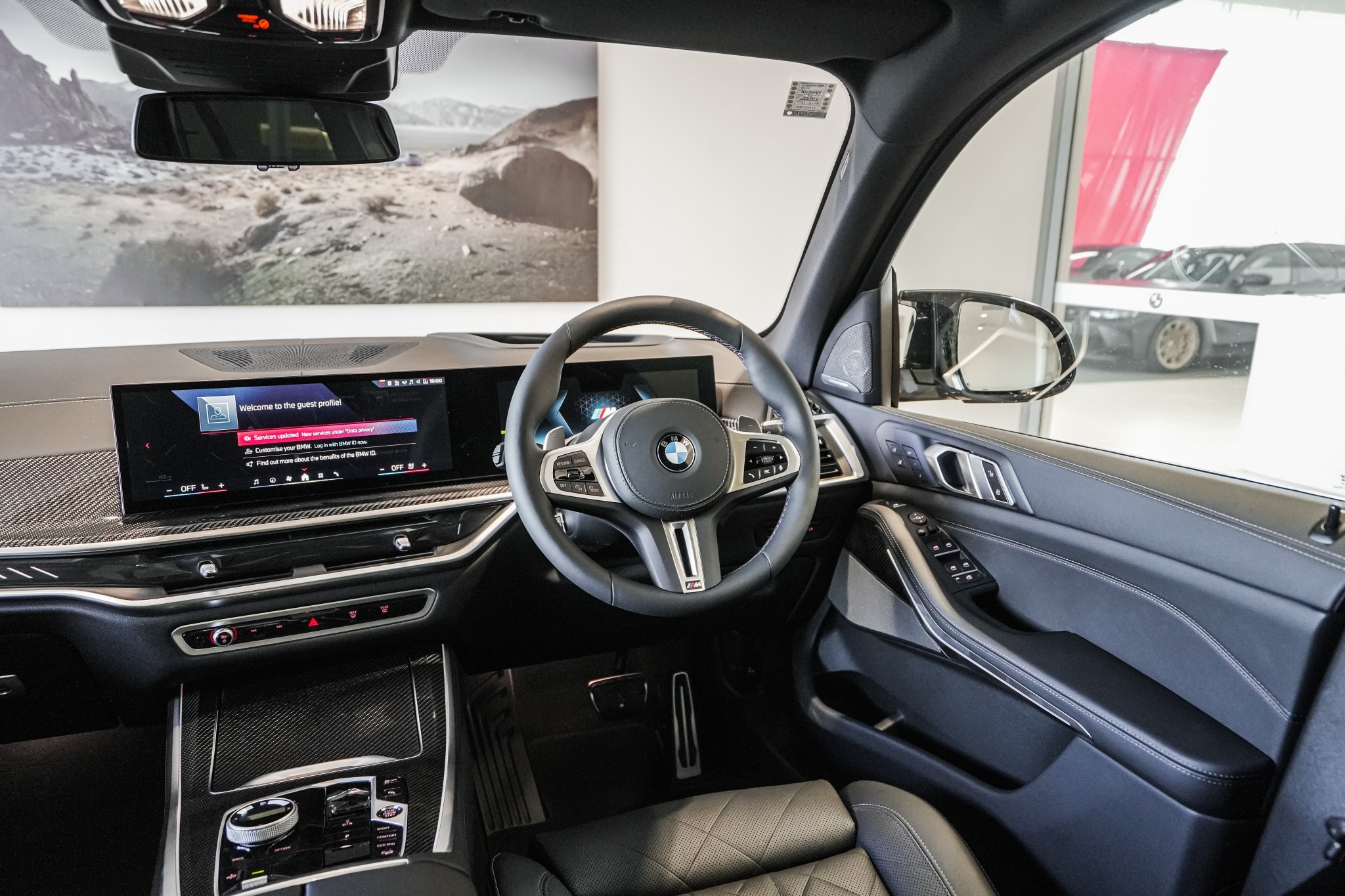 BMW X5 M60i