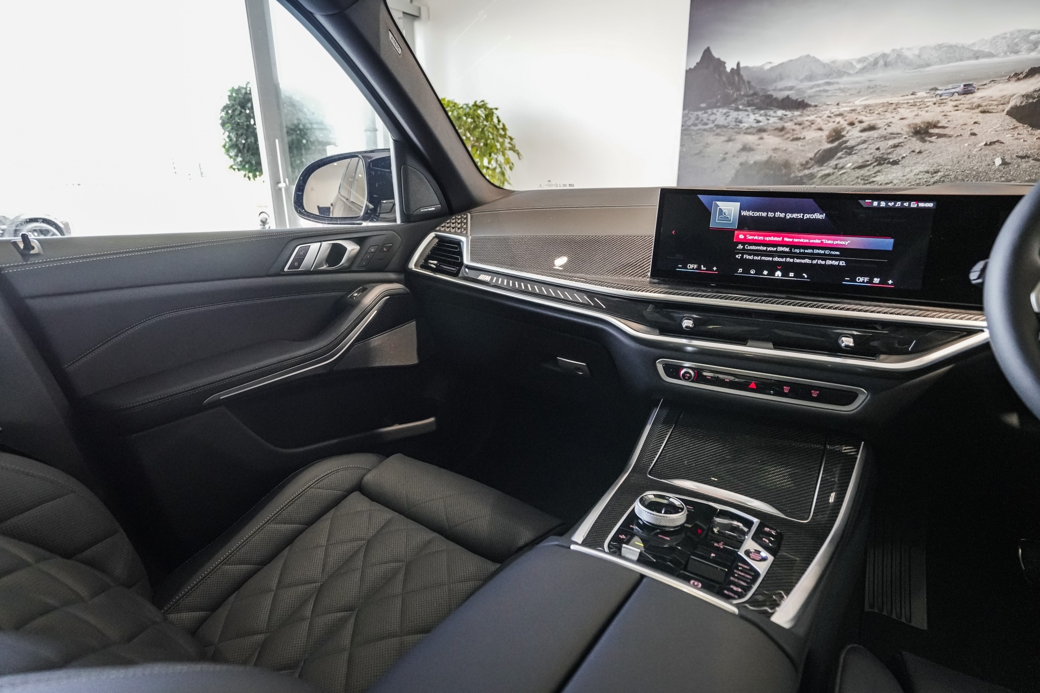 BMW X5 M60i