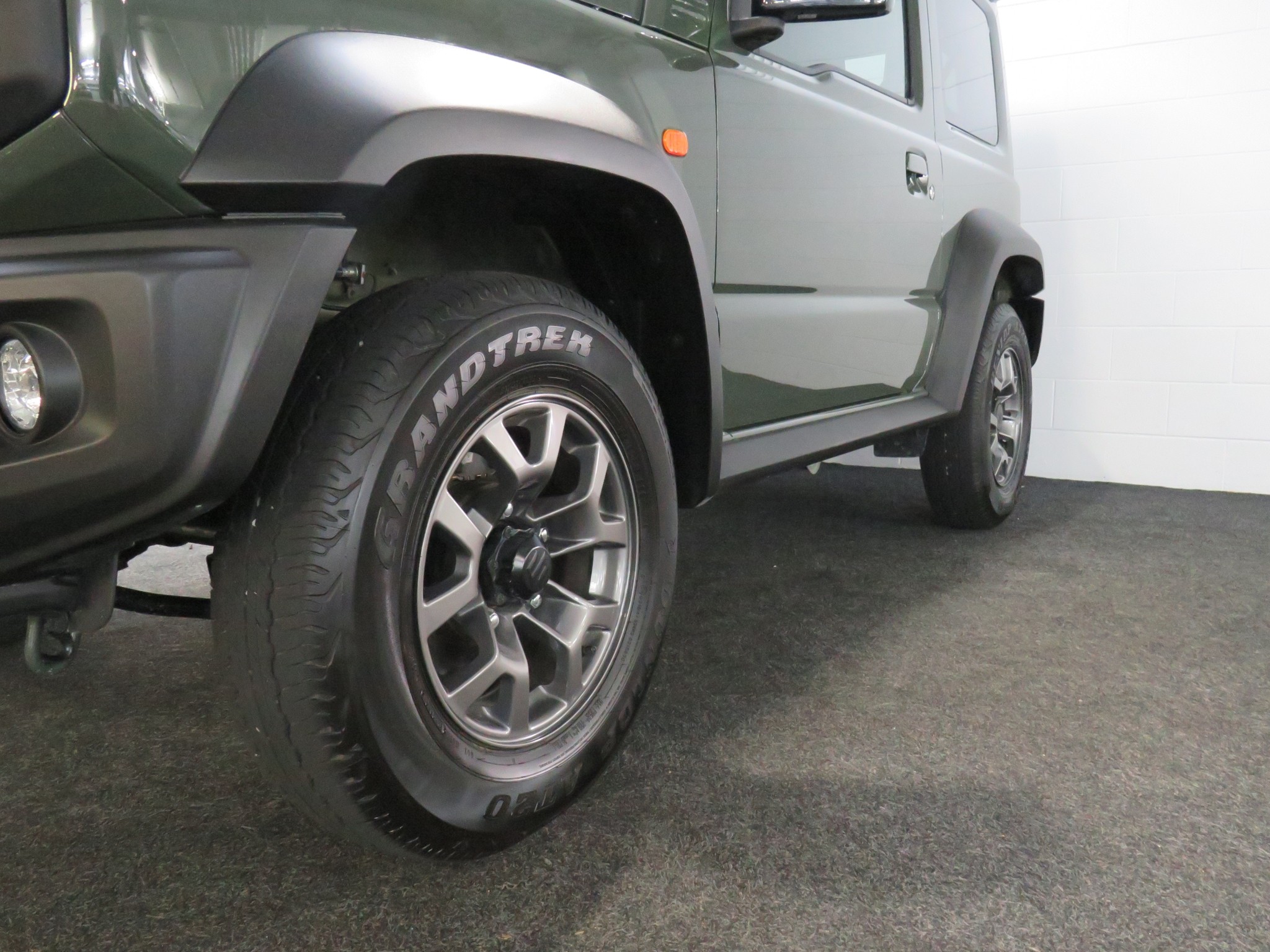 Suzuki Jimny SIERRA 1.5P 4WD
