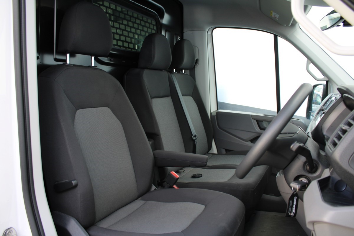 Volkswagen Crafter 30 RUNNER FWD AUTO