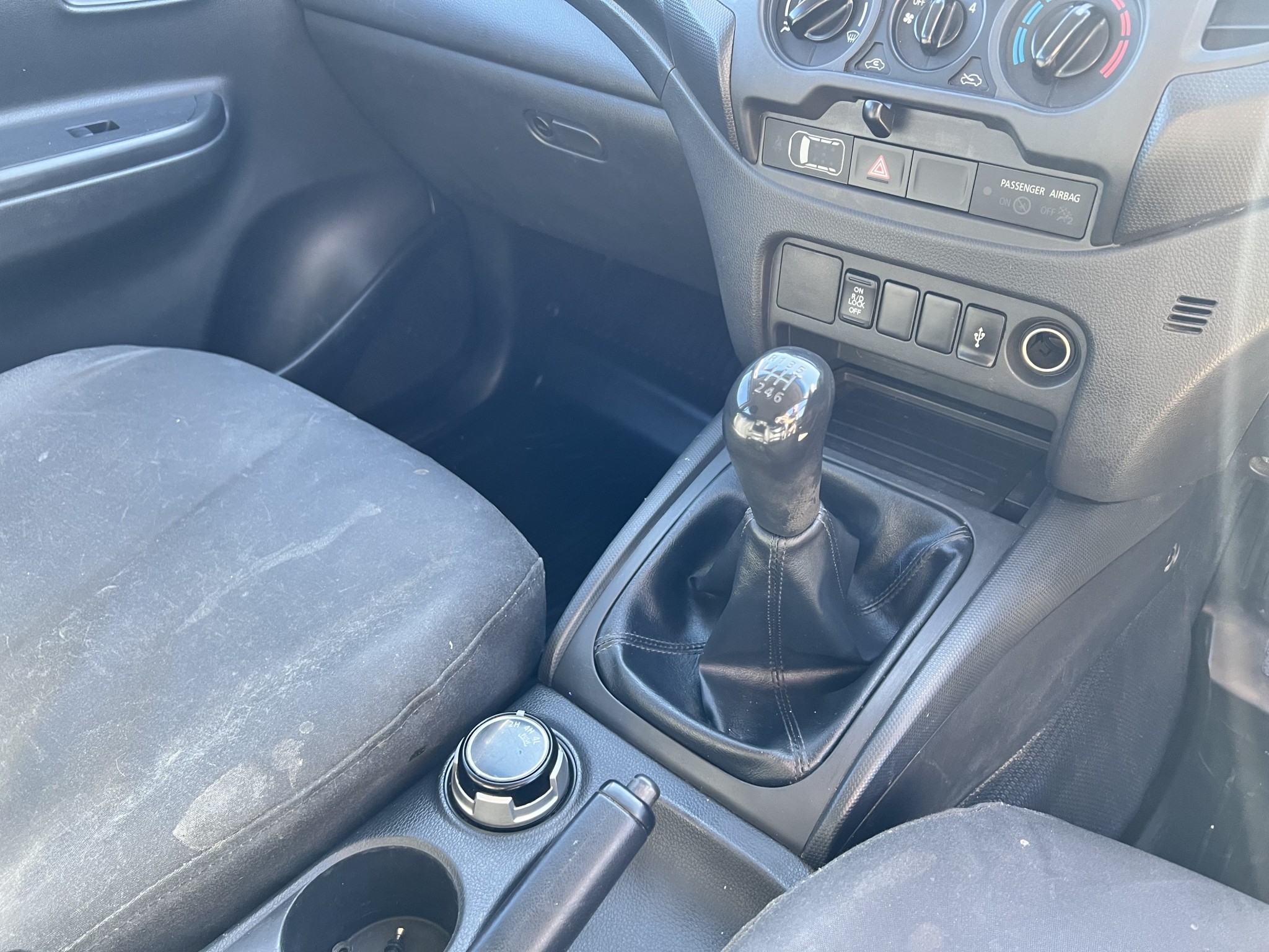 2019 Mitsubishi Triton DC C GLX 4WD 6MT 2.4