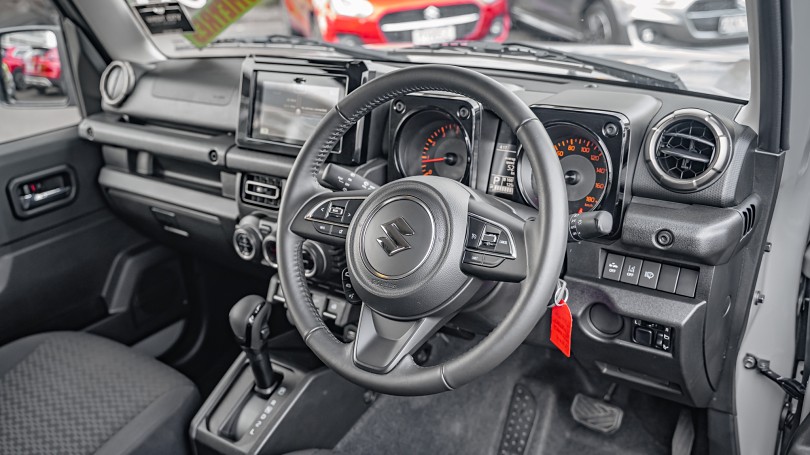 2024 Suzuki Jimny 9