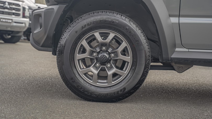 2024 Suzuki Jimny 6
