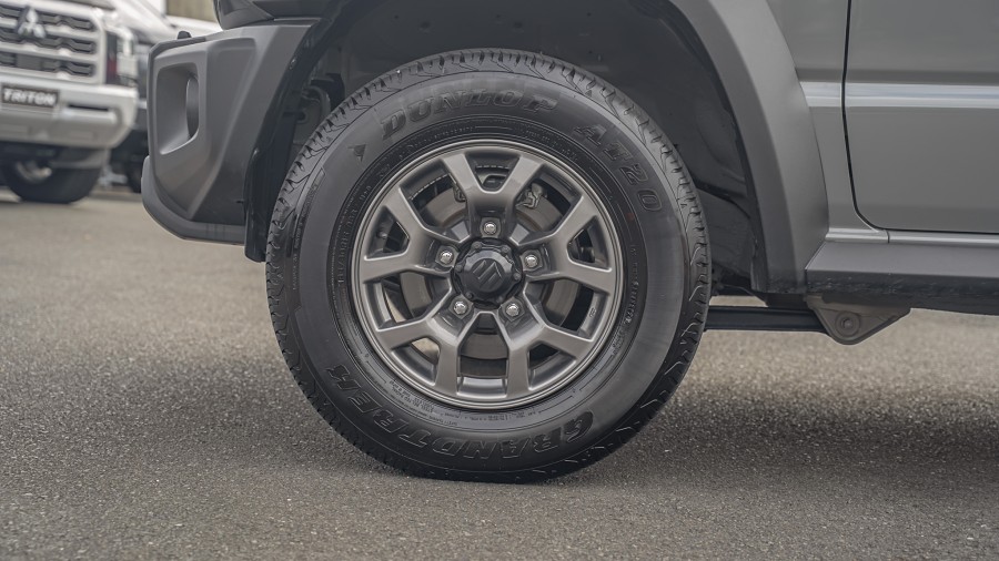 2024 Suzuki Jimny 6