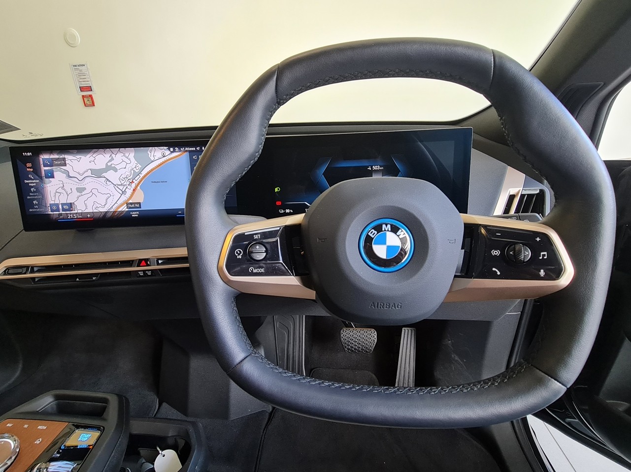 BMW iX M60