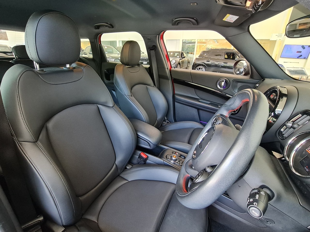 MINI Countryman Cooper Stafford Edition