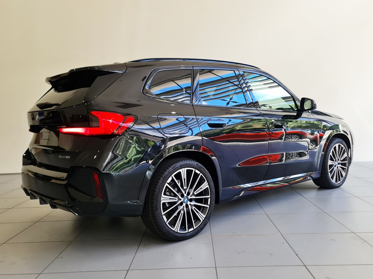 BMW iX1 xDrive30