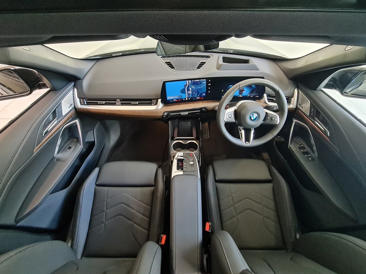 BMW iX1 xDrive30