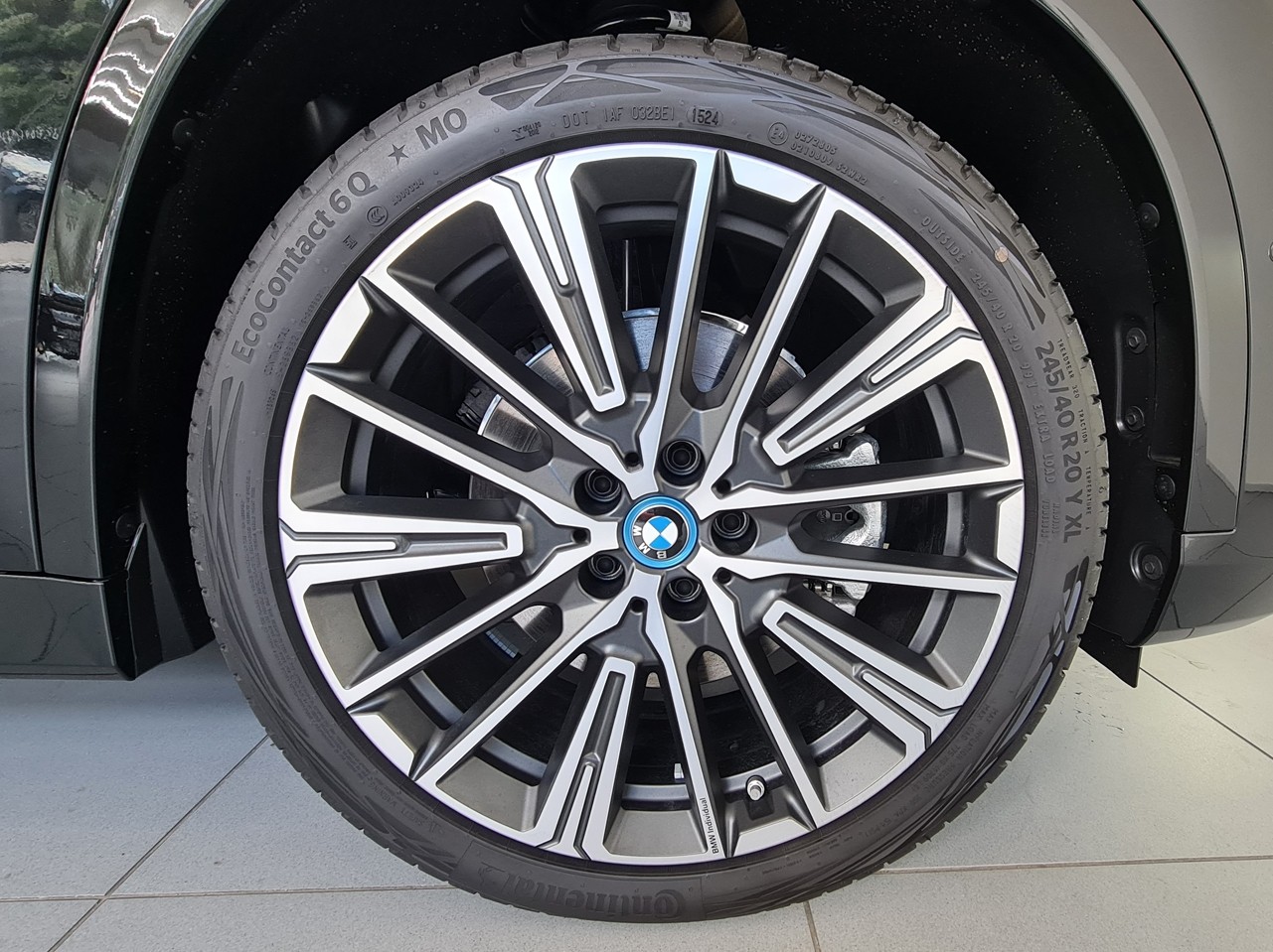 BMW iX1 xDrive30