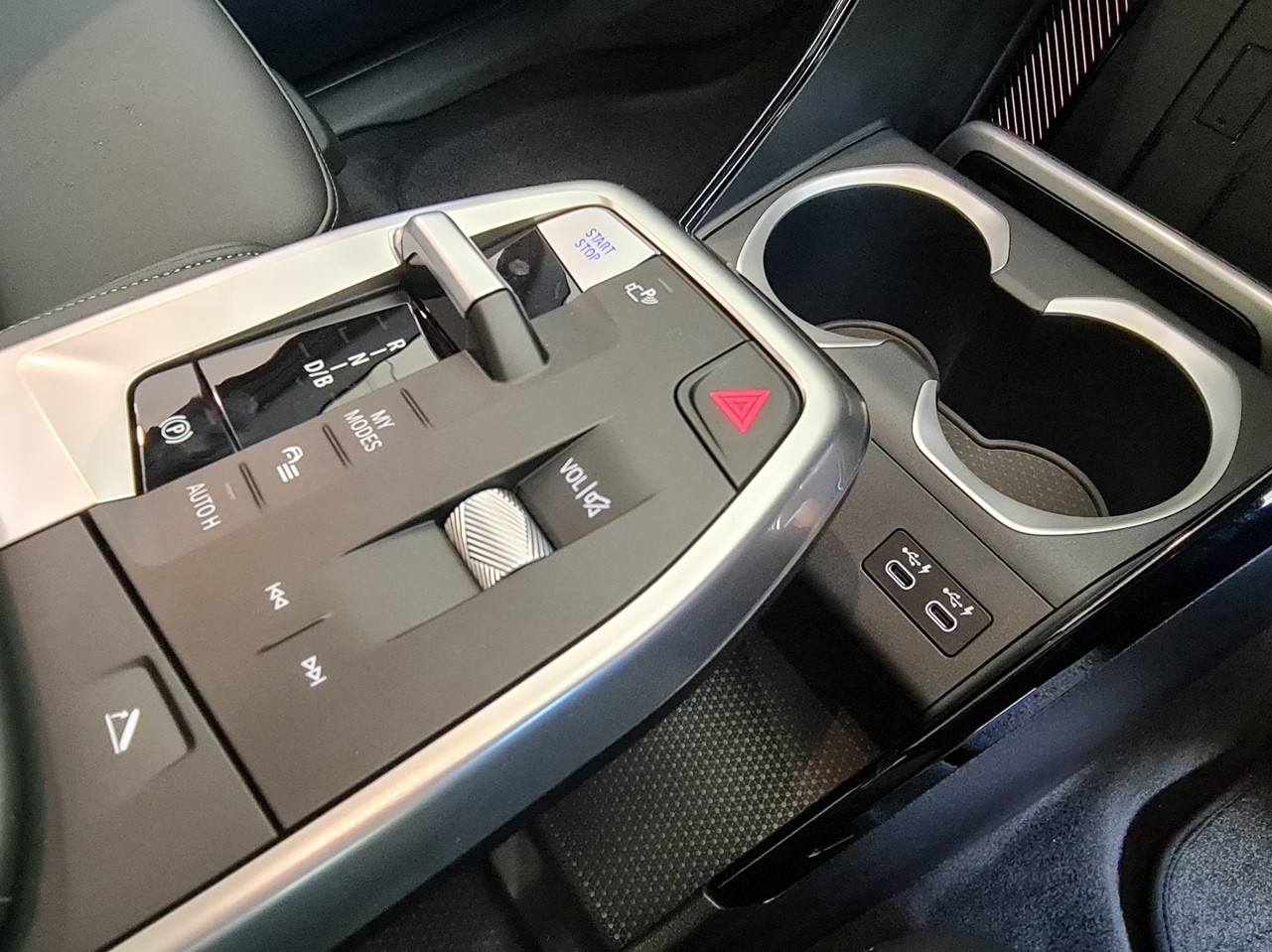 BMW iX1 xDrive30