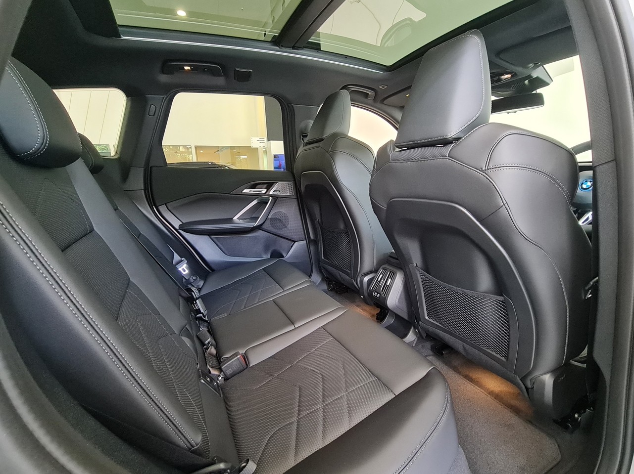 BMW iX1 xDrive30
