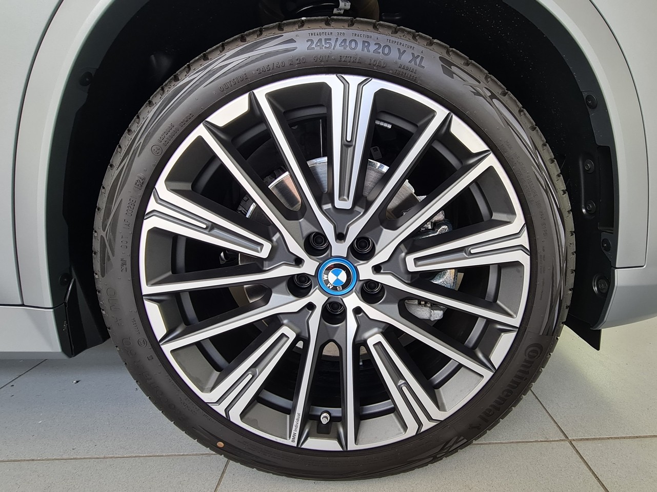BMW iX1 xDrive30