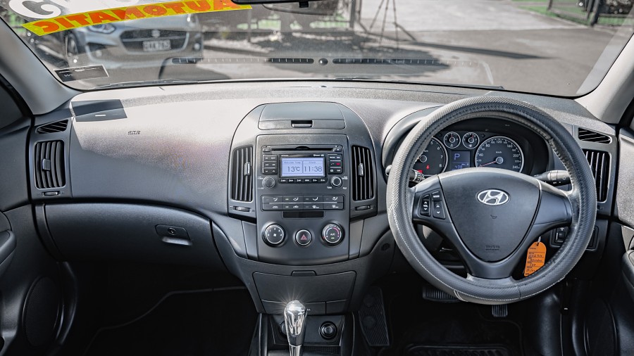 2012 Hyundai i30 10