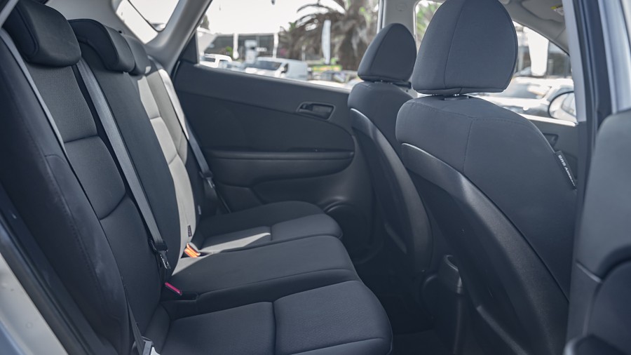2012 Hyundai i30 16