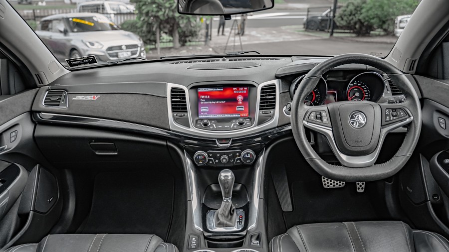 2018 Holden Commodore 12