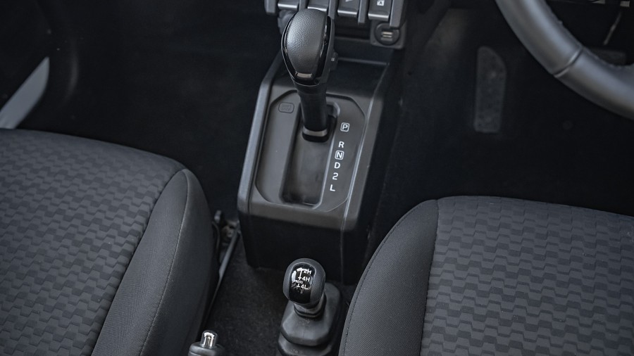 2024 Suzuki Jimny 17