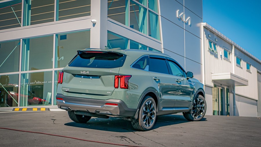 2025 Kia Sorento 2