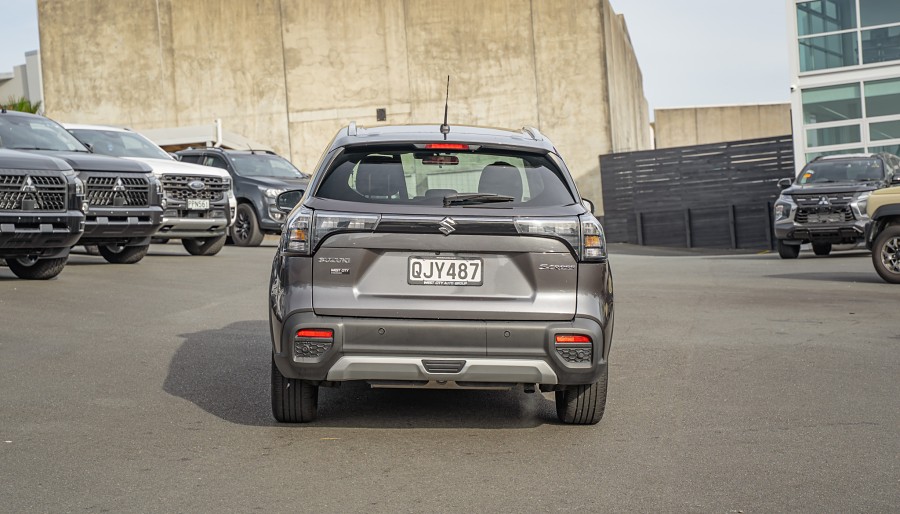 2024 Suzuki S-Cross 4