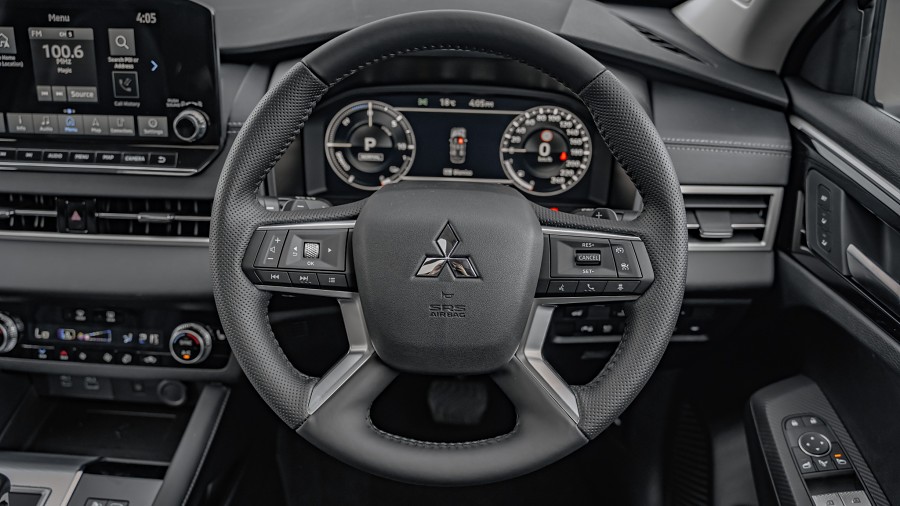 2025 Mitsubishi Outlander 11