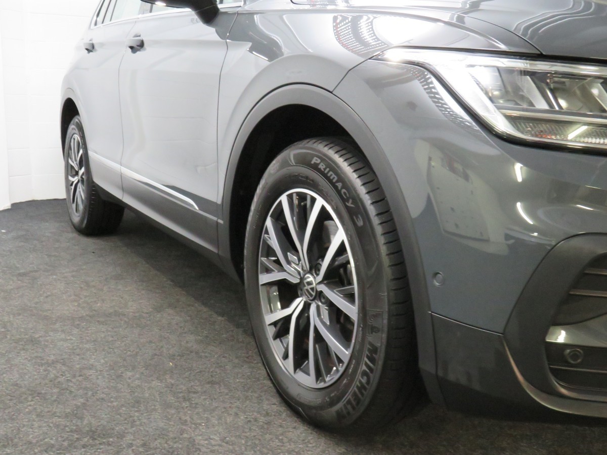 Volkswagen Tiguan LIFE TSI