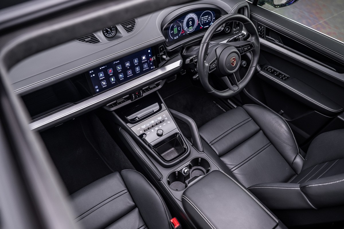 Porsche Cayenne Turbo E - Hybrid SUV (E3 II)