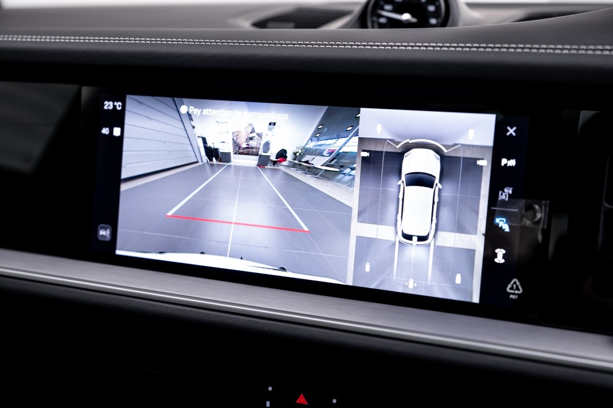 Porsche Cayenne Turbo E - Hybrid SUV (E3 II)