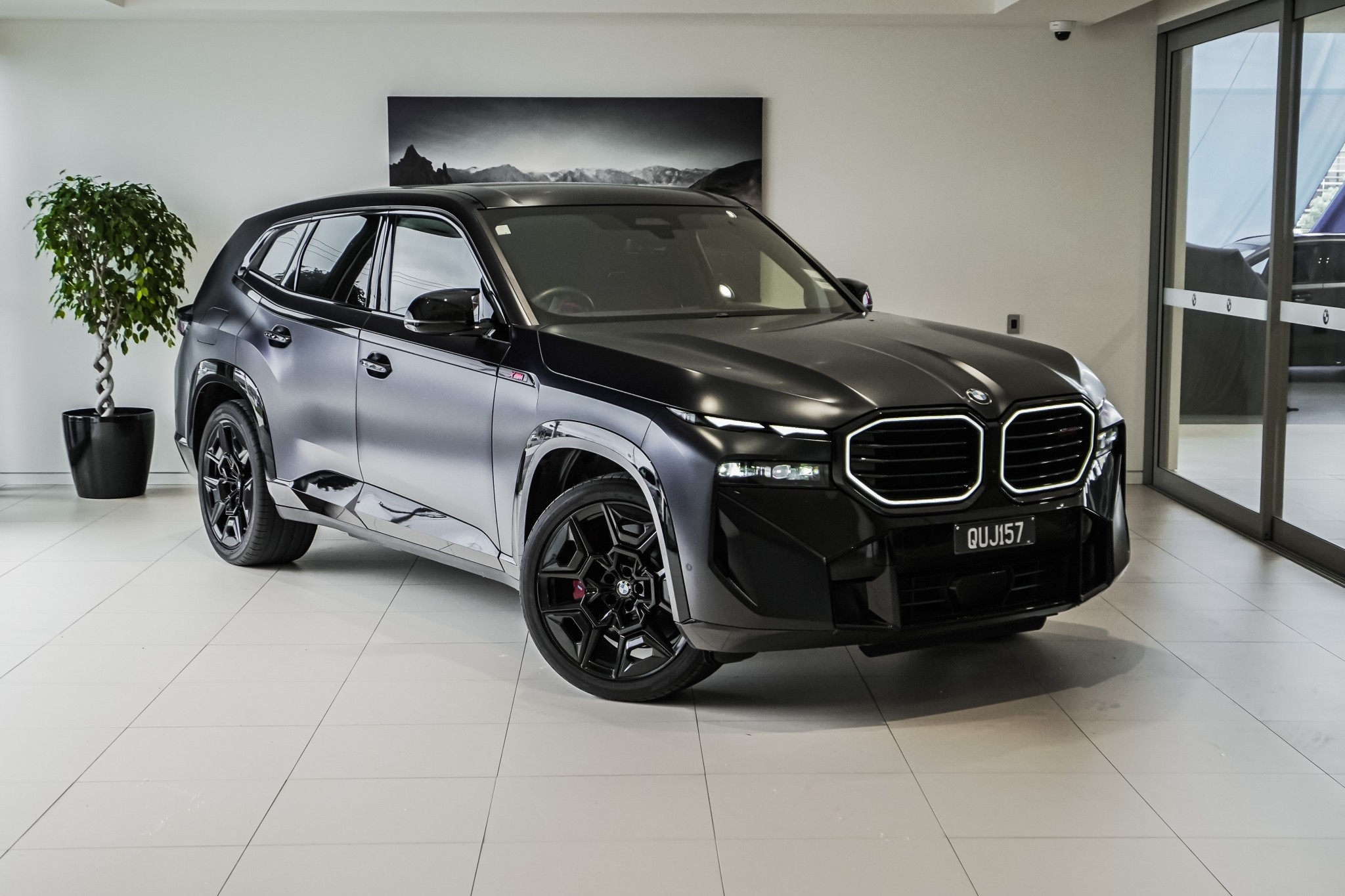 BMW XM Label Red