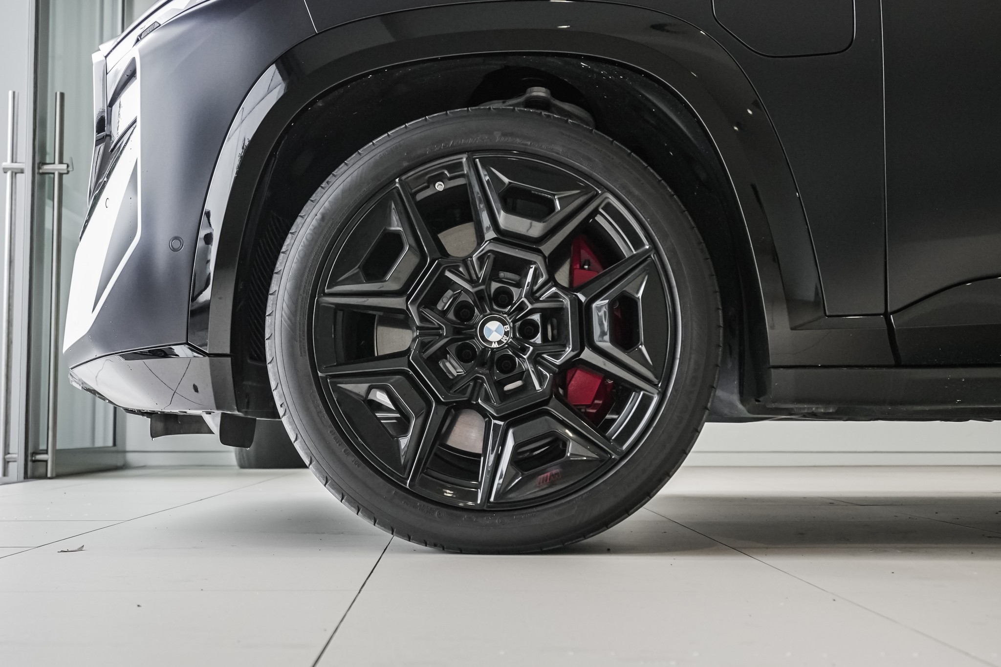 BMW XM Label Red