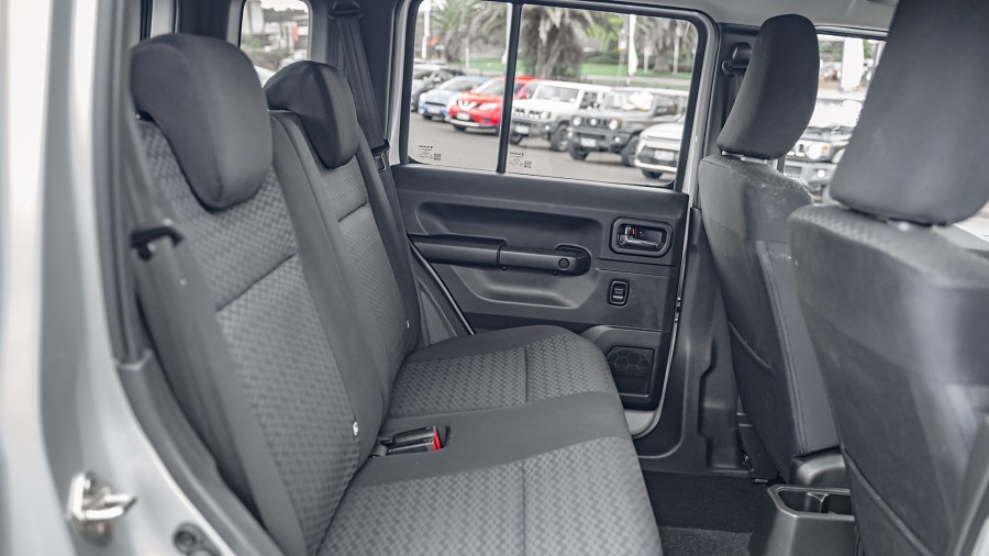 2024 Suzuki Jimny 16