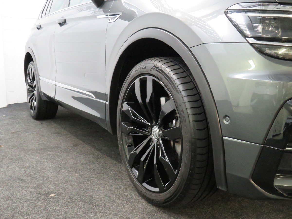 Volkswagen Tiguan R-LINE 4MOTION