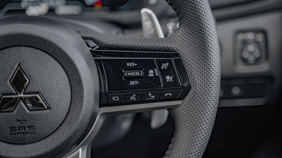 2025 Mitsubishi Pajero Sport 14