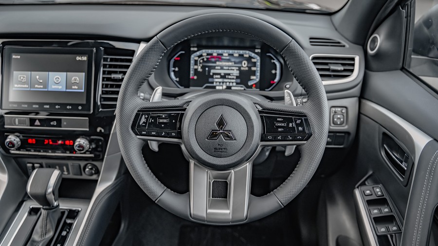 2025 Mitsubishi Pajero Sport 11