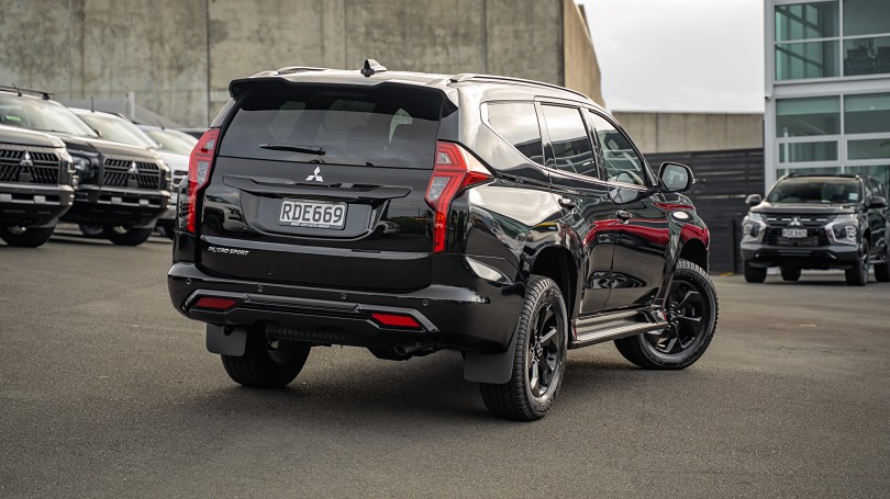 2025 Mitsubishi Pajero Sport 2